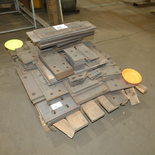 46 - 1 pallet containing a quantity of various steel end plates