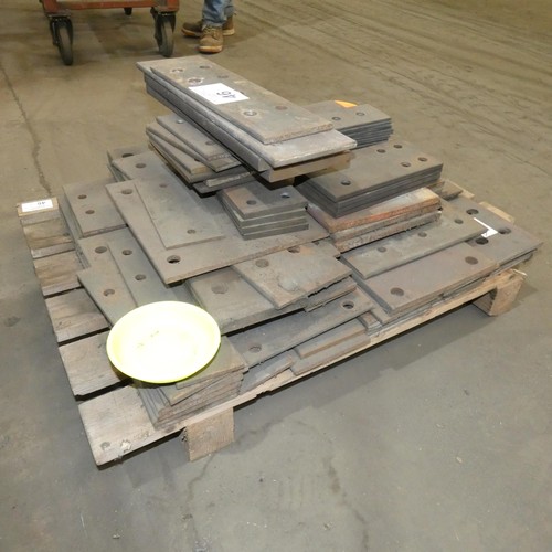 46 - 1 pallet containing a quantity of various steel end plates