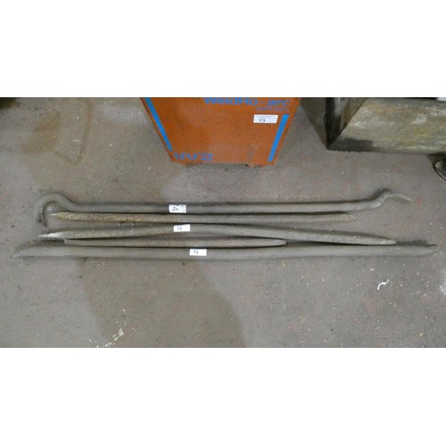 74 - 5 x various heavy duty pry bars - lengths vary up to approx 160cm long