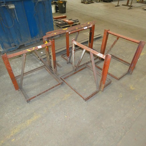 82 - 6 x various metal trestles