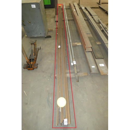 89 - A quantity of various size steel reinforcing bars - lengths vary up to approx 6m