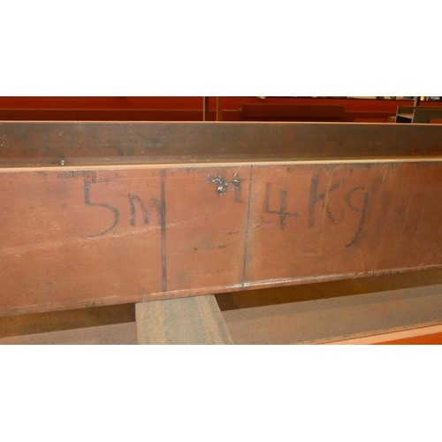 111 - A quantity of various stock steel universal beams including 356 x 171mm and 356 x 127mm. Contents 1 ... 