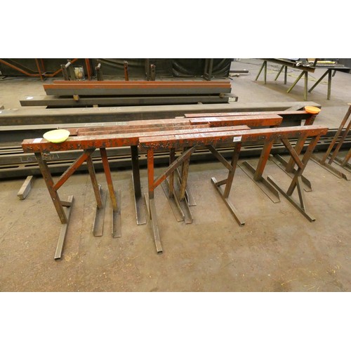 120 - 6 x various metal trestles