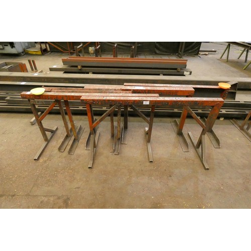 120 - 6 x various metal trestles