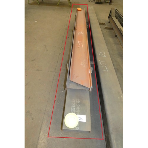 124 - A quantity of various good size stock steel off cuts including 254 x 102mm universal beam, 300 x 100... 