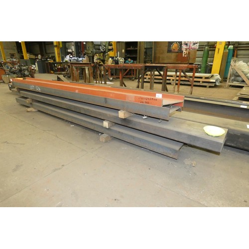 124 - A quantity of various good size stock steel off cuts including 254 x 102mm universal beam, 300 x 100... 