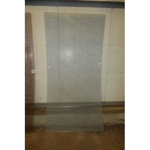 129 - 2 x sheets of galvanised weld mesh each sheet approx 8ft x 4ft (1 inch squares)