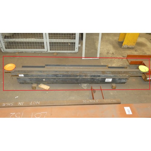 151 - A quantity of various lengths of steel universal column, mostly 152 x 152mm and includes 6 lengths e... 