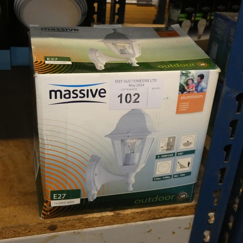 102 - 1 x Massive outdoor IR wall light - white