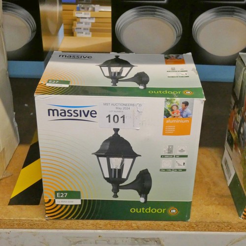 101 - 1 x Massive outdoor IR wall light - black