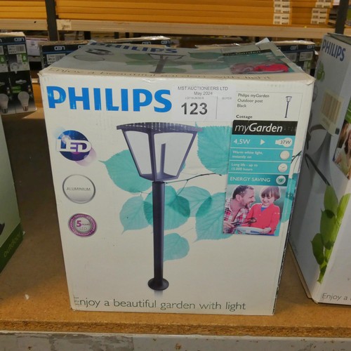 123 - 1 x Philips MyGarden outdoor post light