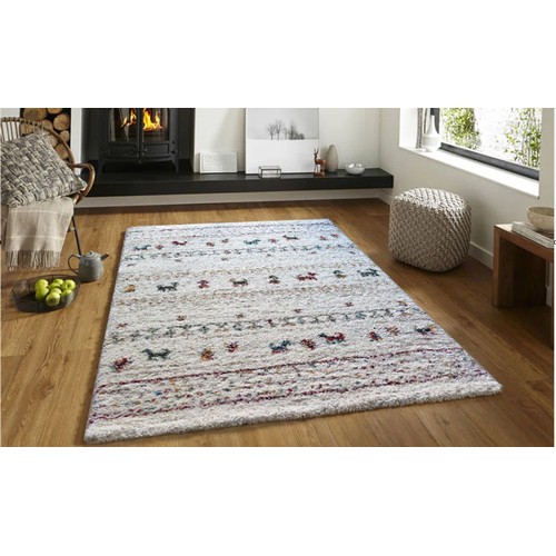 263 - 1 x Ambarvale ethnic shaggy cream rug approx 160 x 230cm RRP £87