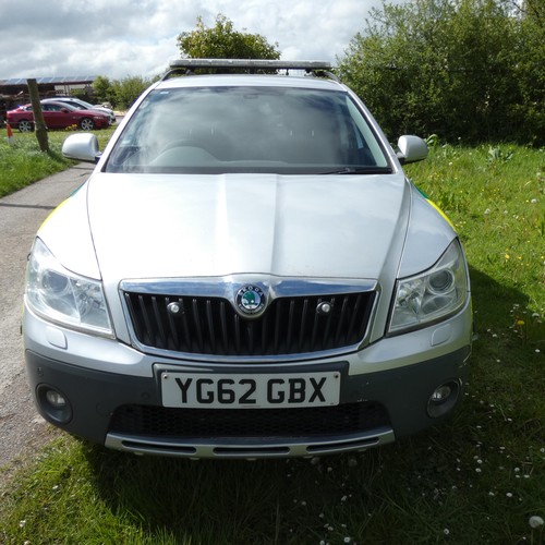 9001 - Skoda Octavia Scout 4x4 2.0 TDI 5dr Estate, starts, runs and drives. Equipped with a 12v - 40a Pro C... 