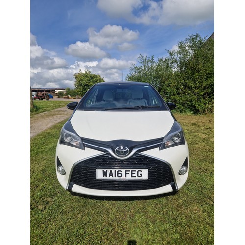 9005 - Toyota Yaris Design 1.33 VVT-I Design 5 dr hatrchback , starts, runs and drives.
Registration number... 