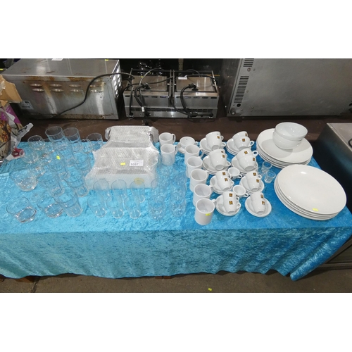 1097 - A quantity of various catering related items including crockery, drinking glasses