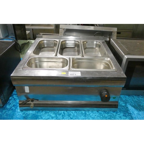 1071 - A commercial stainless steel 5 pot Bain Marie by Lincat - trade. Tested Working