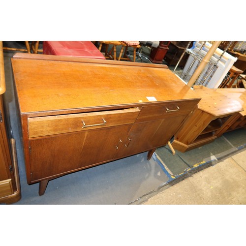 2109 - A vintage dark wood sideboard approx 122 x 45 x 83cm high