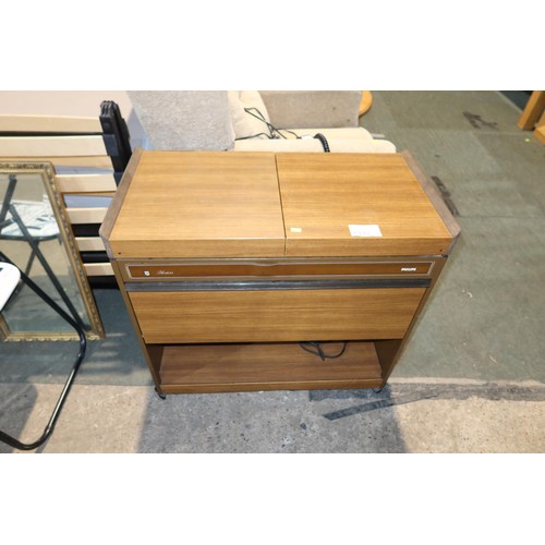 2142 - 1 x Philips Hostess trolley 240v (Trade)