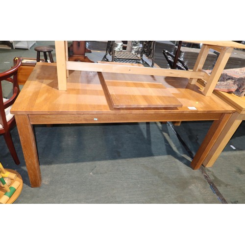 2167 - 1 x Oak extending dining table approx 162 x 90cm with a 50cm centre extension leaf