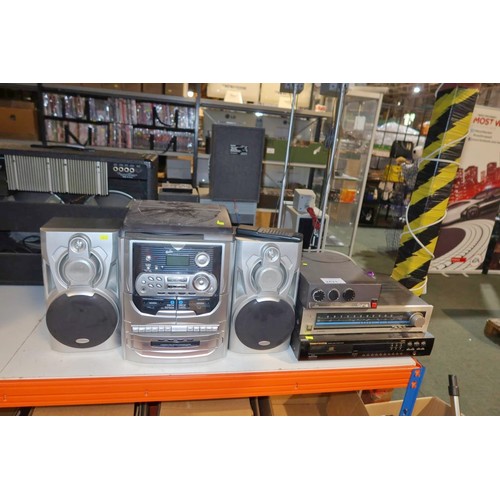 2421 - An all in one stereo system by Genus, a Marantz CD player, Pioneer tuner & Cyrus One Amplifier - tra... 