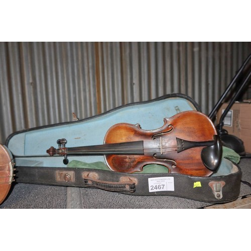 2467 - A violin and hard carry case for restoration