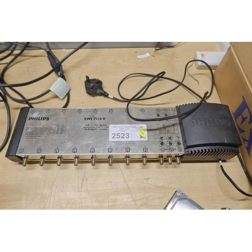 2523 - A satellite signal booster and splitter, 16 outputs type SWI7516E - trade