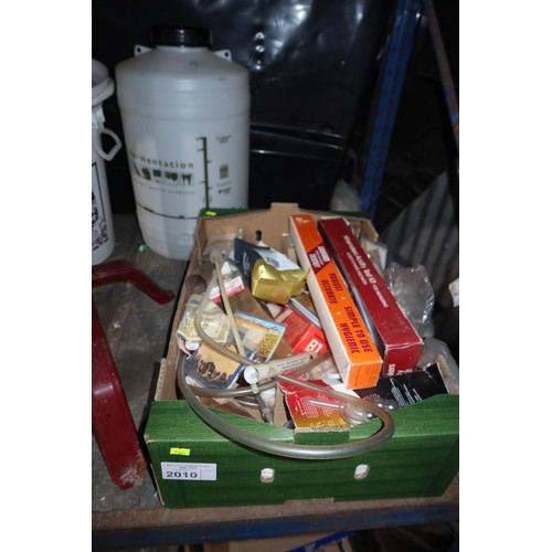 2010 - A quantity of various home brewing equipment. Contents of 2 shelves