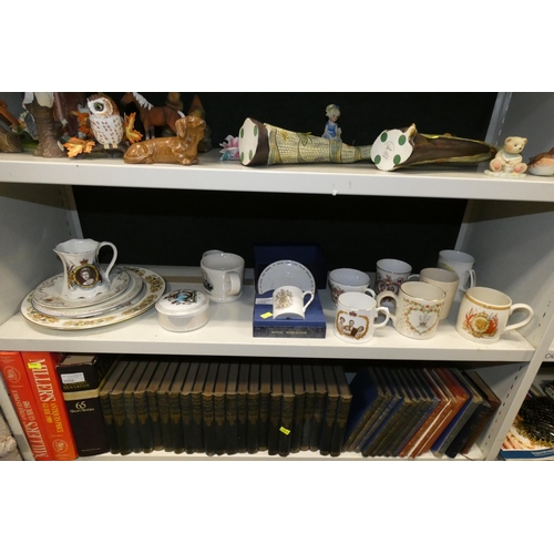 3055 - A quantity of miscellaneous decorative royal souvenir ware (one shelf)