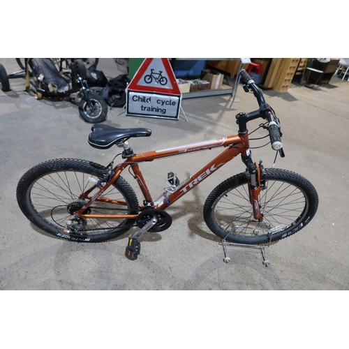 2082 - A hard tail mountain bike by Trek type 3 Series,  26 inch wheels