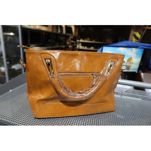 2211 - 1 x Nicole and Doris brown handbag