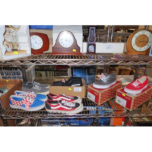 2288 - 6 x various pairs of skate board shoes by Vans. Not practical to list in detail so please view or se... 