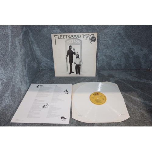 2305 - 4 x Fleetwood Mac LPs/records and a Stevie nicks Lp, including a limited edition coloured vinyl, Rum... 