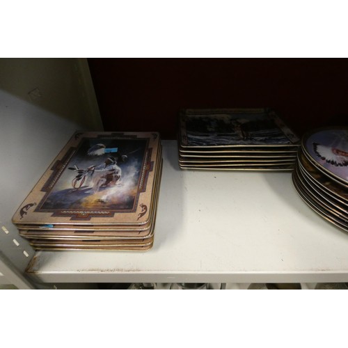 3023 - A quantity of miscellaneous decorative wall plates (one shelf)