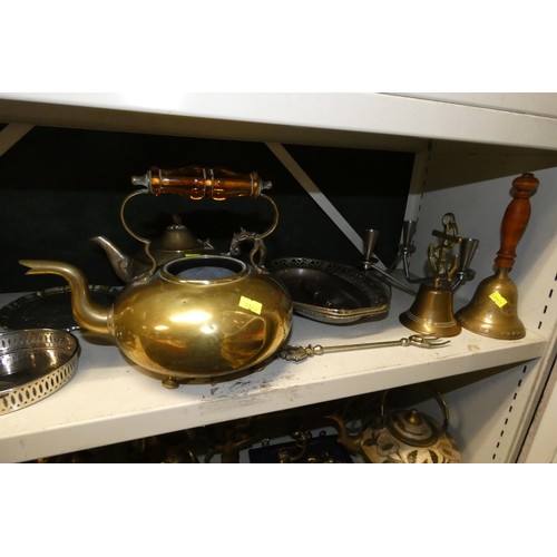 3031 - A large quantity of miscellaneous decorative brassware, copperware and silver plated ware including;... 