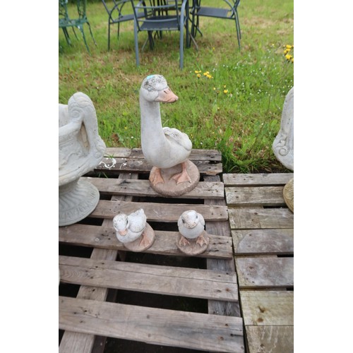 2674 - A large goose concrete statue & 2 younger gosling garden ornaments