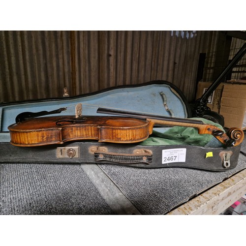 2467 - A violin and hard carry case for restoration