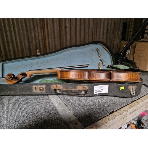 2467 - A violin and hard carry case for restoration