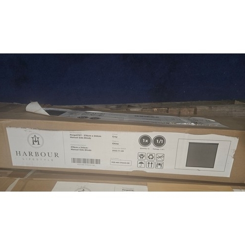 423 - 7 boxes containing various parts for a Harbour Lifestyle pergola. Please note that these boxes are p... 