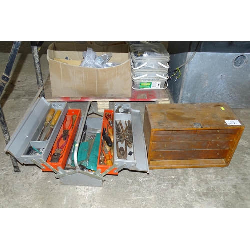 5107 - 1 x metal tool box containing a quantity of various tools and 1 x engineers wooden multidrawer bench... 