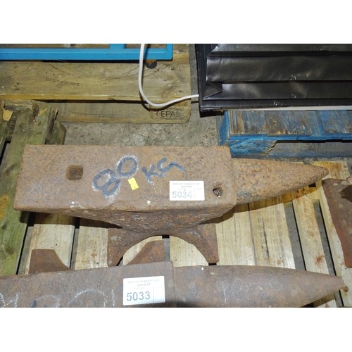 5034 - 1 x blacksmiths anvil - Anvil is marked 80kg