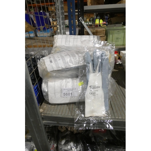 5601 - 80 x pairs of Grip It foam gloves