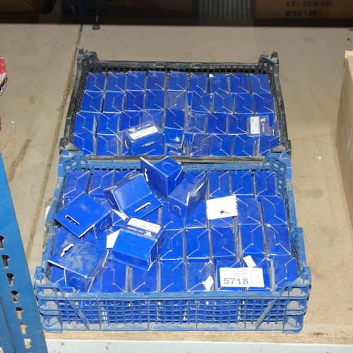 5718 - A quantity of various SCP bi-metal hole saws. Contents of 2 plastic trays which are not included