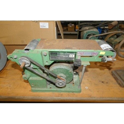 5285 - 1 x Sealey 100mm bench top belt sander 240v - Working when tested