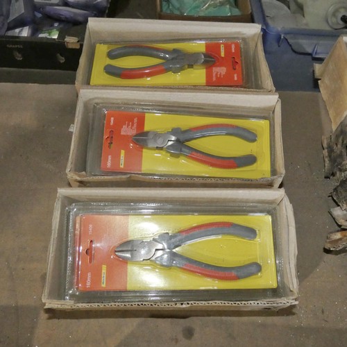 5393 - 3 boxes containing a quantity of Work-It side cutting pliers