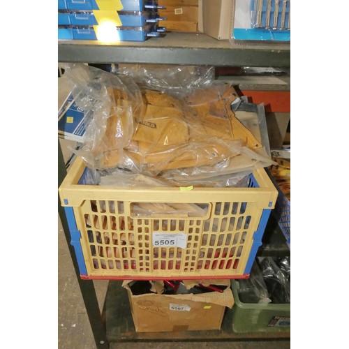 5505 - A quantity of Draper double nail pouches and Hilka tool belts. Contents of 1 plastic crate which is ... 