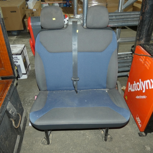 6045 - A seat from a Renault Traffic van