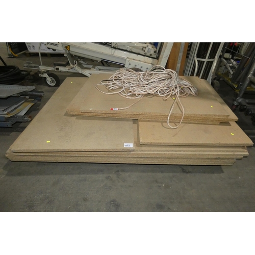 6052 - 1 pallet containing a quantity of chip board sheets. Sizes vary up to approx 120 x 183cm