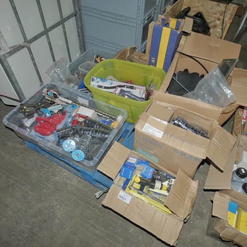 6021 - 1 pallet containing a quantity of various items including hand tools, drill bits, gloves, PVC tape e... 