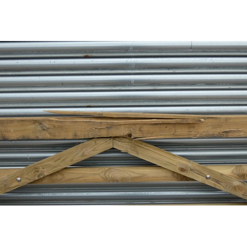 6544 - 1 x wooden gate measuring approx 460cm wide - Damage to top rail