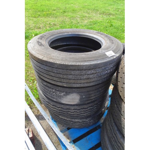 6506 - 4 x various used commercial tyres 205 / 75R 17.5